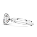 Celythra 9 × 7 mm Diamond Ring