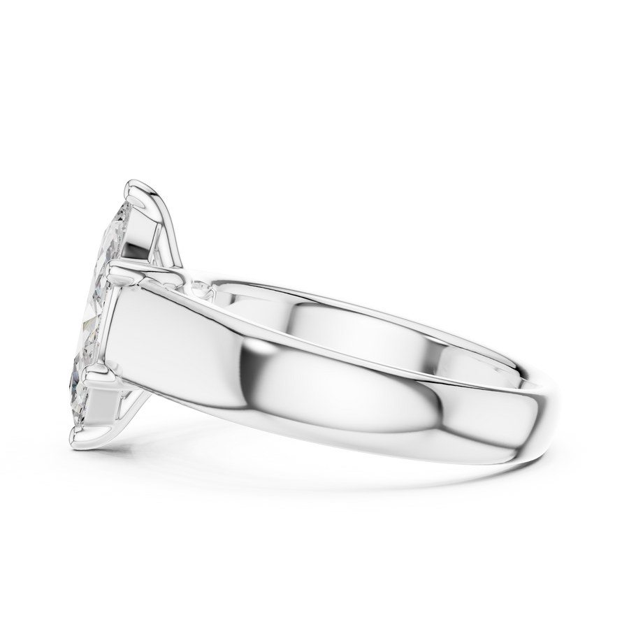 Zavienne 12 × 6 mm Diamond Ring