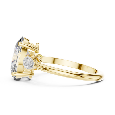 Rosavienne Oval Diamond Ring